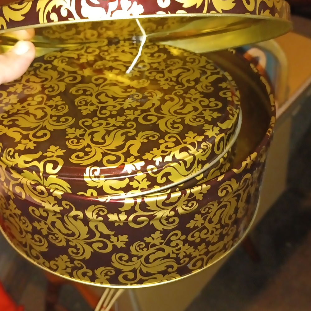 Nesting tins